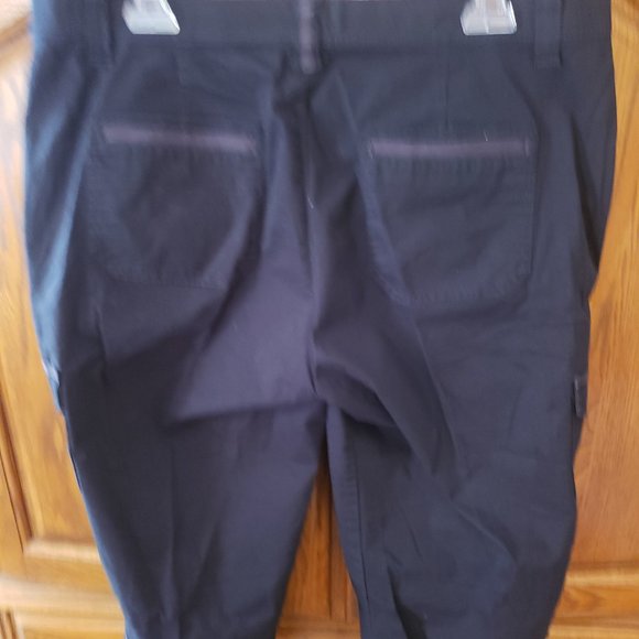 Gloria Vanderbilt Crop Cargo Pants! - Picture 2 of 11